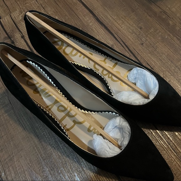 Sam Edelman Black Suede Pump 4cm heelheight - Picture 3 of 9